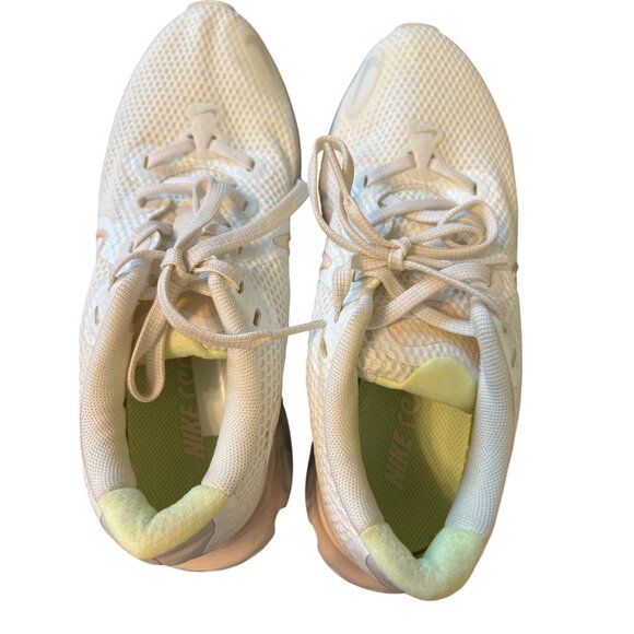 Nike Renew Run Tennis Shoes Sneakers CK6360-102 White Light Pink Size 6 NWOT - Picture 4 of 7